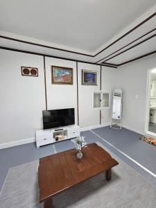 Daemyeongyeok - house of gallery