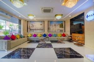 Pax Hotel Grand Blue 3 min walk from Udaipur city Railway Station
