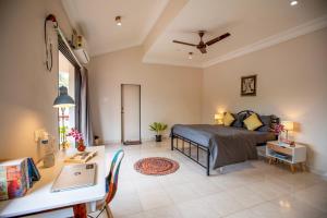 NomadGao Vila Nova - Social Hotel with Coworking, Fast WiFi, and Goan Charm