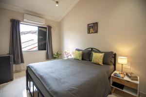 NomadGao Vila Nova - Social Hotel with Coworking, Fast WiFi, and Goan Charm