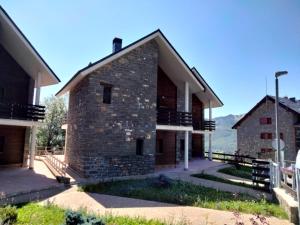 Chalet pareado para familias