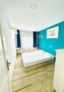 Barbara Gortito, 1 bedroom flat, sea view