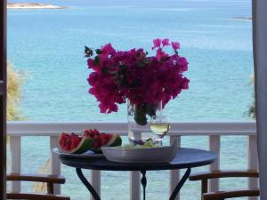 Roussos Beach Hotel Paros Greece