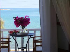 Roussos Beach Hotel Paros Greece