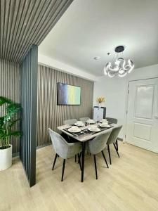 2BR Mountain View Cabin - The Bali Corner at Azure North