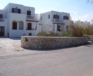 Roussos Beach Hotel Paros Greece