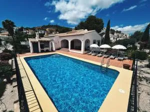 Authentic villa with private pool & stunning view - Forna
