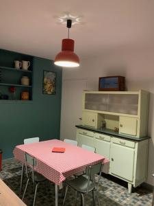 Appartements Charmant appartement sur cour, Le Cerisier : photos des chambres