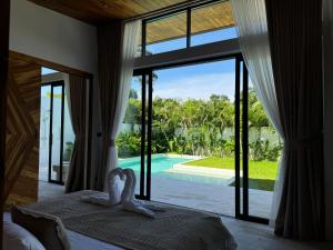 Golden Palm Pool Villa near Fishermans Village