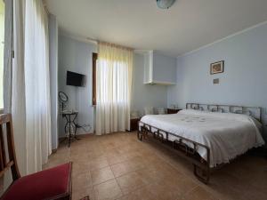 Junior Suite with Sea View room in B&B Del Monte
