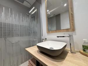 Luengoni - 1 chambre - Wifi - Proche Parc Thermal - 2 personnes