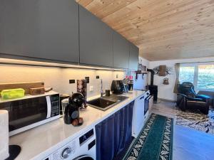 Cozy Dreamcatcher - Private, Jacuzzi and Nature Apuseni Mountains