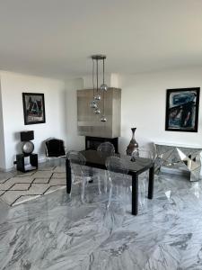 Appartements Somptueux appartement vue mer ! : photos des chambres