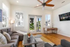 Amazing 3BR Cottage off St Charles with Pool - ماريرو