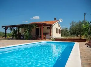 Secluded house in the nature - PUY