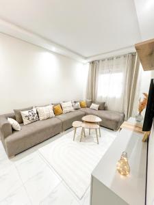 Lyana Home