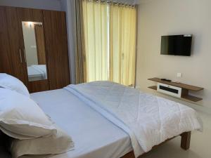 Aami dhivahi guest house 02