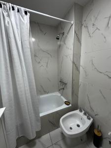 TEMPO Departamento impecable La Plata Céntrico Plaza Belgrano y cerca ESTADIO UNICO Estacionamiento propio