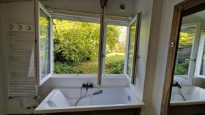 B&B / Chambres d'hotes Au Gre Des Lis - La Suite Du Chene : photos des chambres