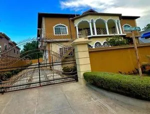 White House by White River - Bantam Spring