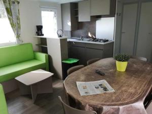 Campings Camping 4 etoiles - Piscine - efciab : photos des chambres