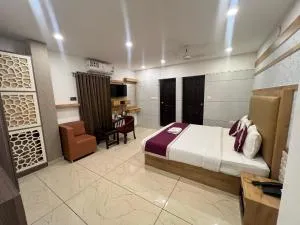 TCS SUITES - Muttam
