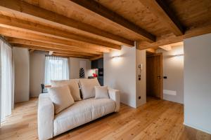 DALANIA MOUNTAIN APARTMENTS