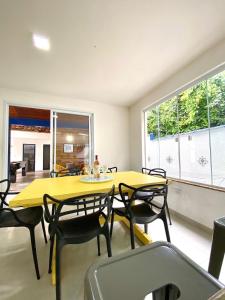 CASA PARATY · linda piscina, bilhar, campo de futebol, em condomínio