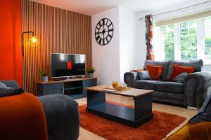 Whole 2-Bed Apartment - Contractors, Professionals, ULEZ Free, Free Parking, Bham City 10mins