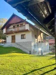 Cabana Baraj Apuseni Mountains - Vadu Moţilor