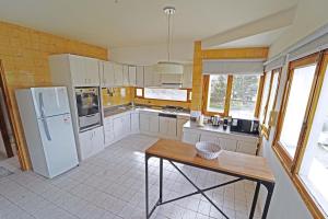 Departamento 4 dormitorios - Roca 1