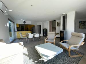 Sète, Villa 4 étoiles avec piscine à deux pas de la plage !