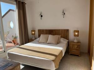 Apartment Miramar 5 mins from beach & 180 sea views