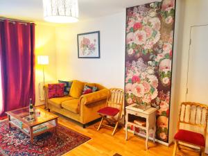 Spacieux et calme, style parisien, toutes commodités, idéal pour un séjour authentique