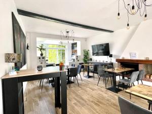 B&B / Chambres d'hotes La Demeure des Hotes 10 minutes de Disney : photos des chambres