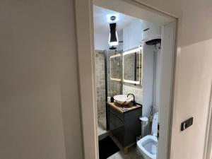 Casa Matei, rezerva acum studio ultracentral, design interior pe comanda, foarte curat, toate dotarile - filtru apa rece, fierbinte, self check in