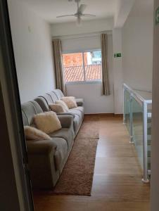 casa a uma quadra da praia