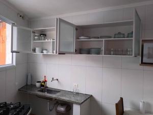 casa a uma quadra da praia