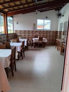 casa a uma quadra da praia