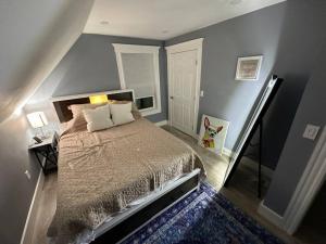 Brand New Luxury Old Port Home with Hot Tub - Fire Pit -Sleeps 10