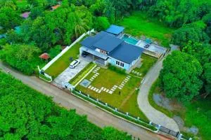 R Villa and Garden - Dinalupihan