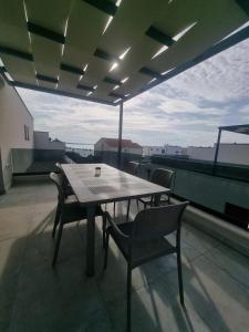 Beautiful new PalmTree Apartments IV