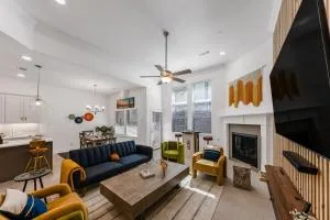 Luxury Oasis - Glam Decor, Putting Green, Arcade Fun & EV Station - 路易斯维尔