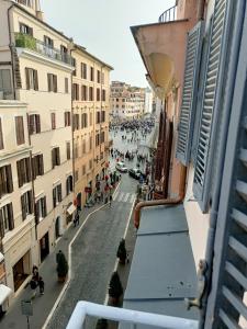 Two-Bedroom Apartment with City View