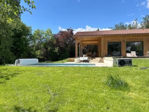 Maisons de vacances Maison de campagne a Montignac-Lascaux : photos des chambres