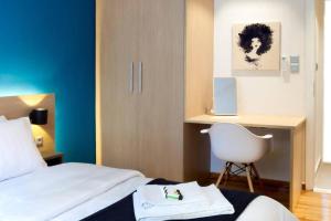 2 Bedroom Apartment Athens - Kallimarmaro