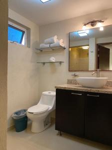 Costa Dorada Condo 101 Frente a la Playa