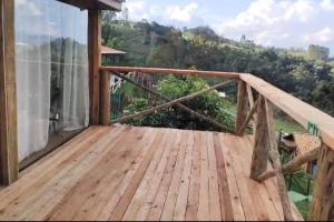 Charmosa Cabana Passarim, Gonçalves, Costas