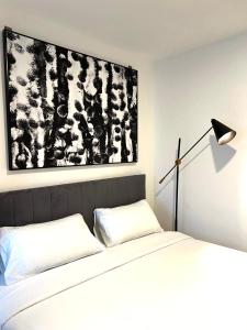 Zcape 2 Boat Avenue, Laguna Brand New Renovated One bedroom Apartment with the Mountain View