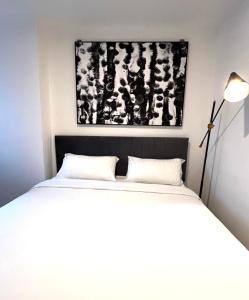 Zcape 2 Boat Avenue, Laguna Brand New Renovated One bedroom Apartment with the Mountain View